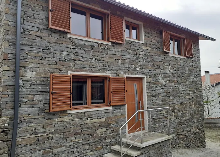 Casa Mota Pinto Каштру-Дайри